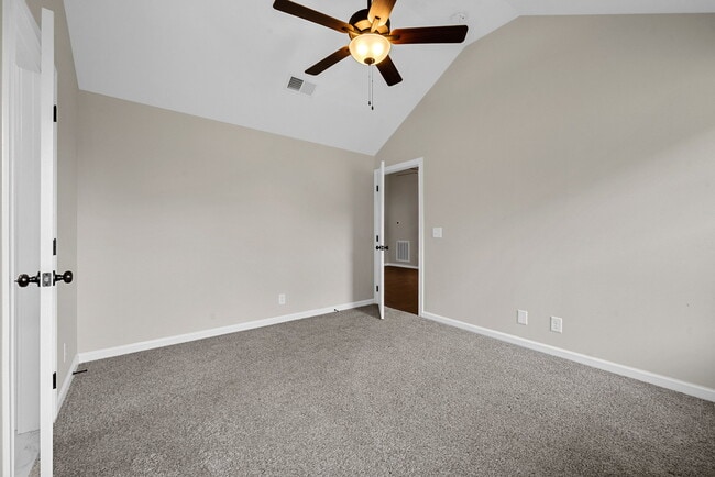 Building Photo - 710 Gleason Dr