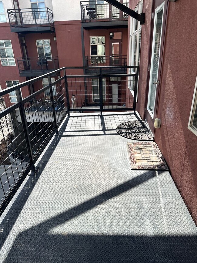 Building Photo - Downtown Boise Condo Living
