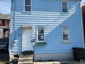 Building Photo - 19 Old Dorwart St