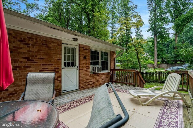 Building Photo - 5315 Summit Dr