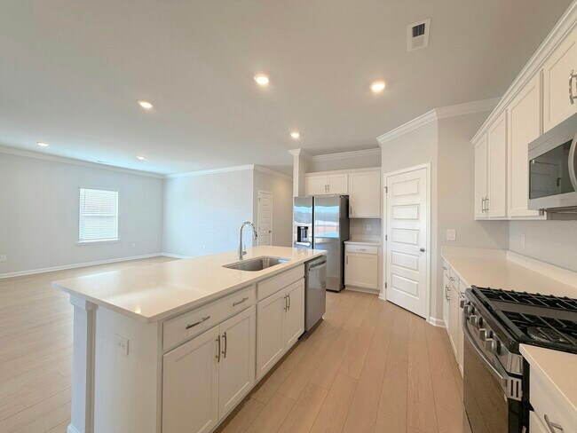 Building Photo - 214 Stockyard Cir