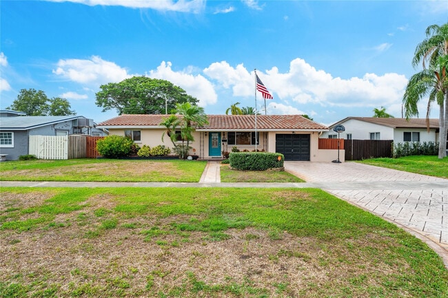 Building Photo - 1512 E Hawthorne Cir