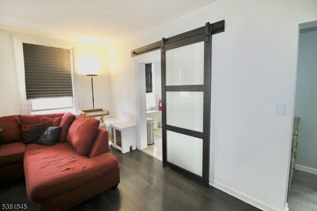 Building Photo - 22 Rockland Terrace