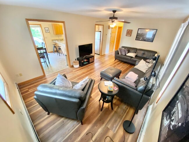 Primary Photo - 3 Bedroom Townhome VT Available 8/1!