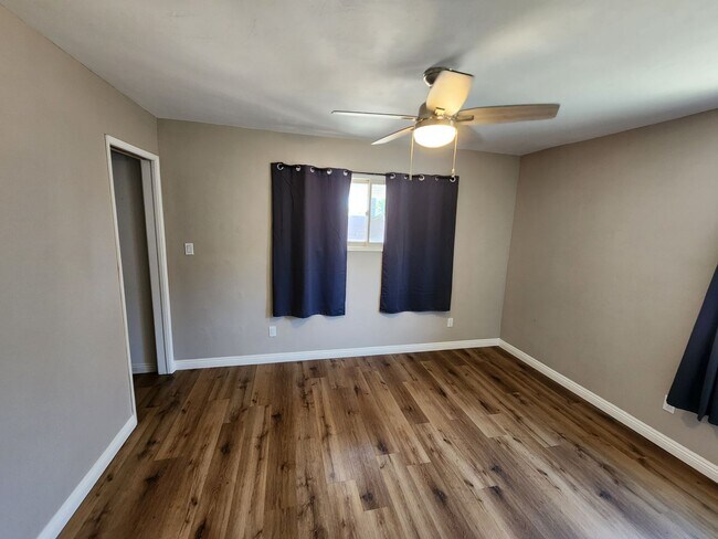 Building Photo - 3 Bedroom Single Story House in San Carlos