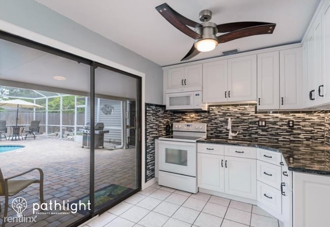 Building Photo - 4 br, 3 bath House - 6735 12th Street Nort...