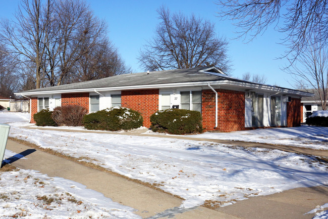 Primary Photo - Park View Senior Apartments