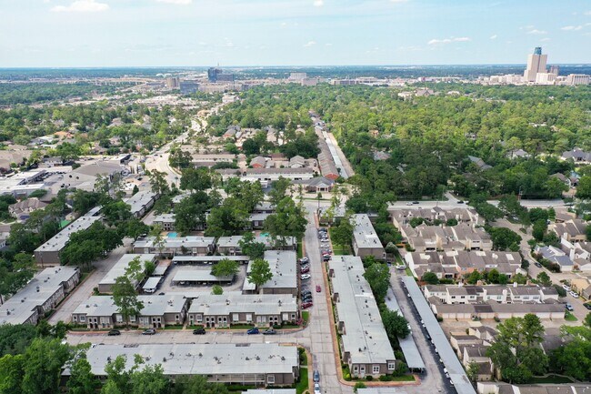 Building Photo - 12633 Memorial Dr