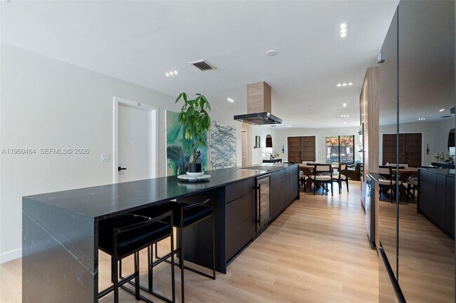 Building Photo - 6246 SW 10th St