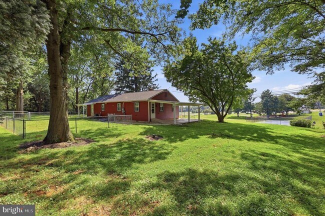 Building Photo - 4015 Jefferson Pike