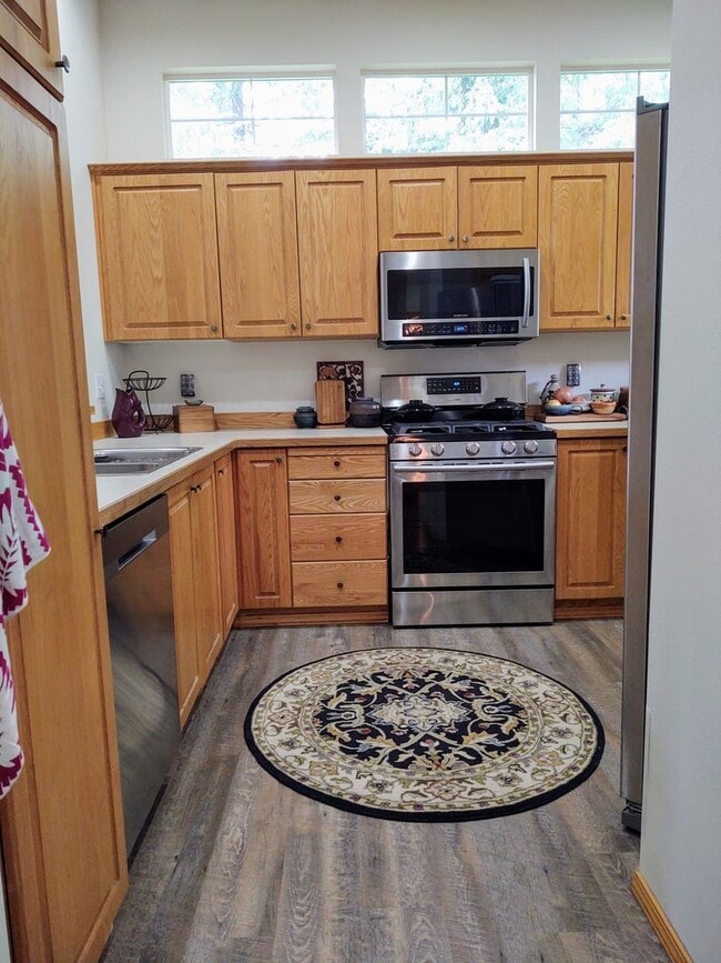 Building Photo - Townhome in Silverdale's Summerwind Community