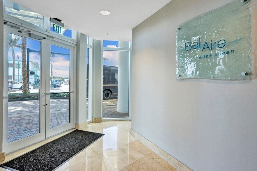 Building Photo - 6515 Collins Ave
