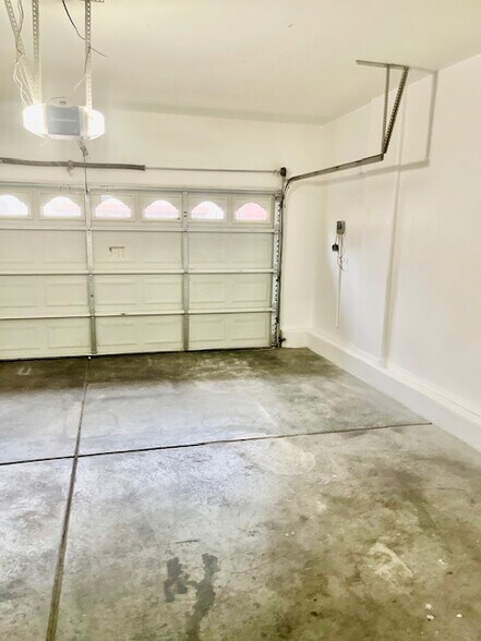 Building Photo - 7208 Bombay Reef Ct
