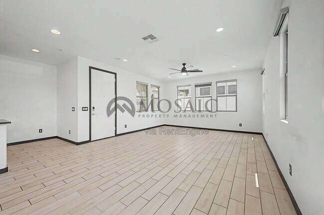 Building Photo - 8317 E Impala Ave