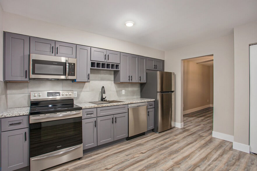 Primary Photo - 174 S Fremont St NE