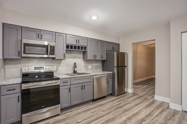 Building Photo - 174 S Fremont St NE