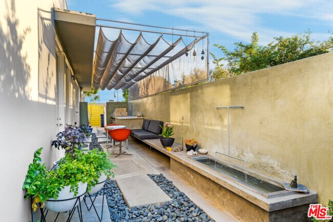 Building Photo - 18105 Sandy Cape Dr