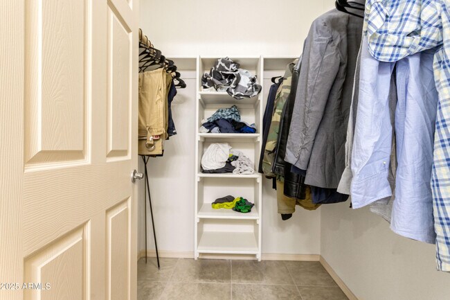 Building Photo - 8373 E Sunwing Ridge Dr