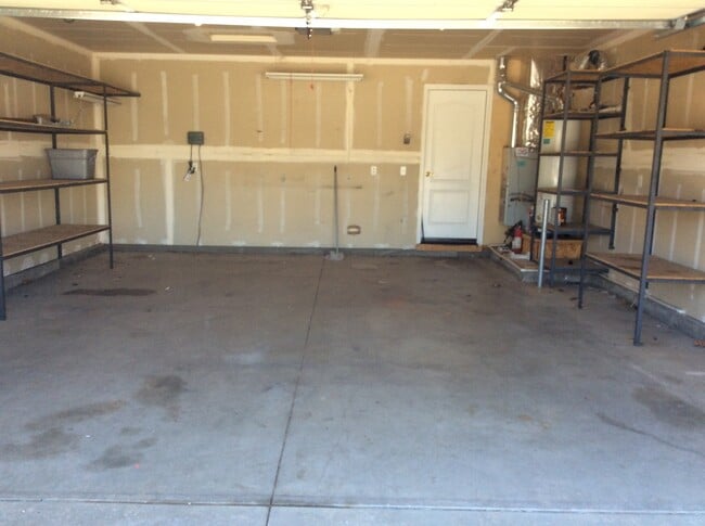 Building Photo - Cute Nampa home in one of  the most desira...