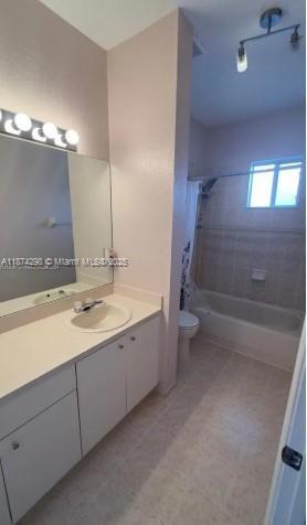 Building Photo - 5753 Isles Cir