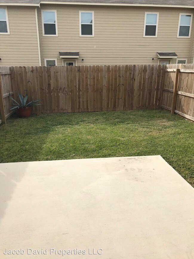 Building Photo - 6339 Melanzane Ave