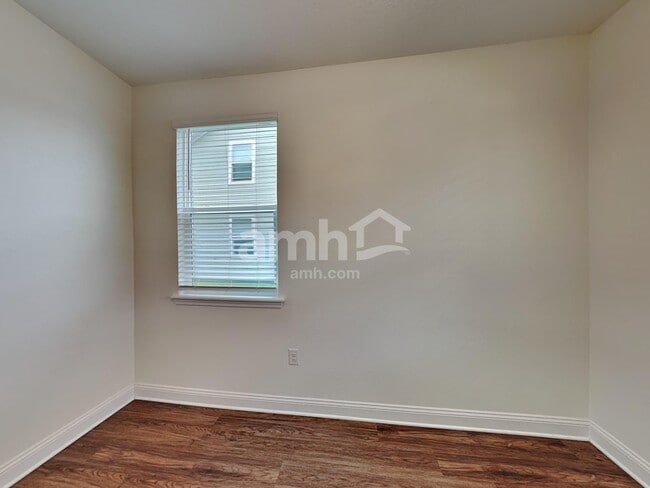 Building Photo - 2951 Hill Valley Ln