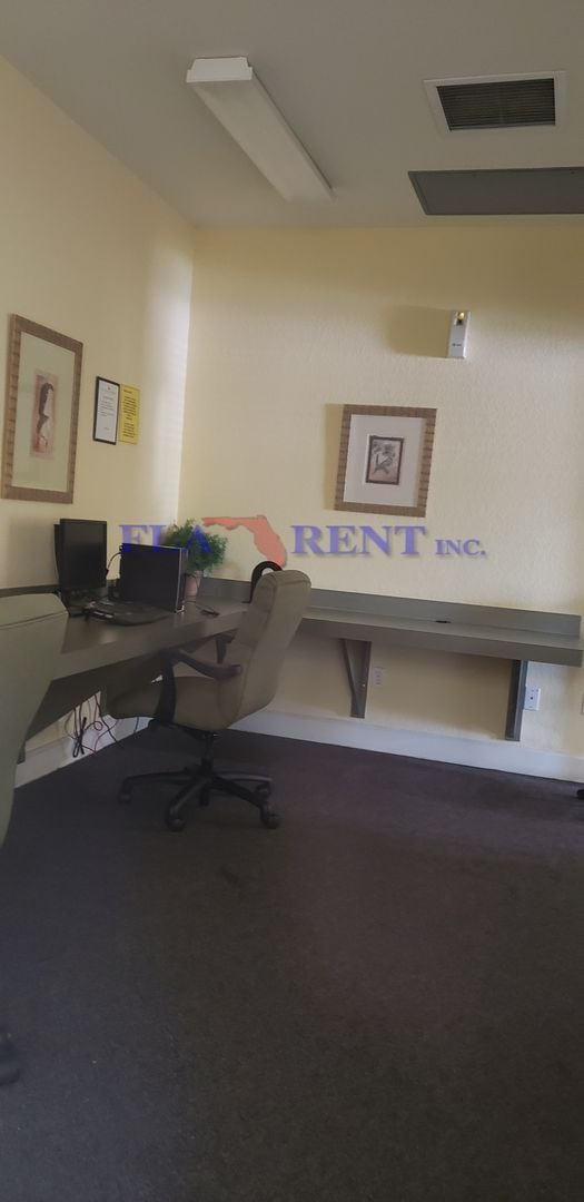 Building Photo - 4 BR / 3 FULL BATH (INCLUDES 2 MASTERS) 2 STORY (NEAR DISNEY!) GATED COMMUNITY WITH COMMUNITY POO...