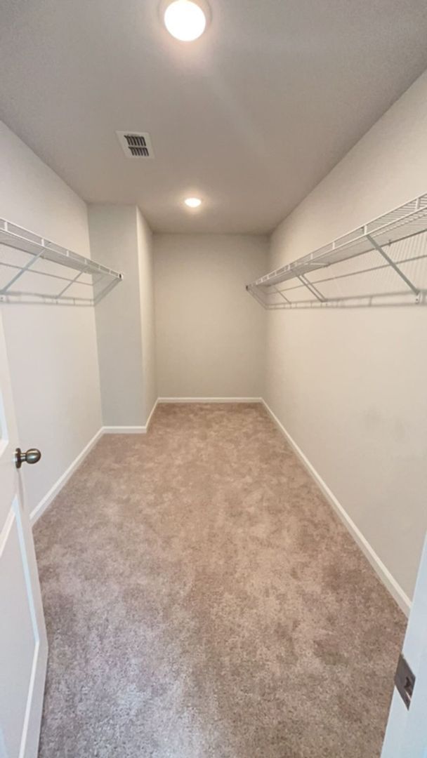 Building Photo - Stunning 5 Bedroom Home in Cane Bay