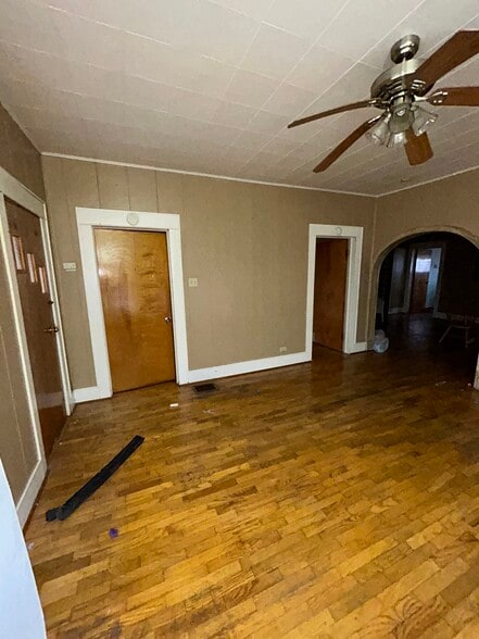 Building Photo - 404 S Thomas St