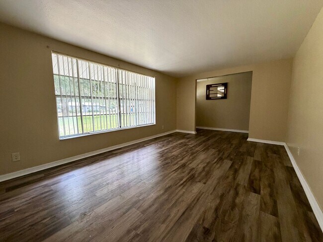 Building Photo - 1809 Richter Ln