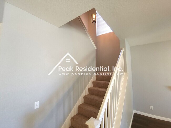 Building Photo - 10172 Sheffield Oak Way