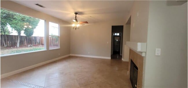 Building Photo - 2467 Berkshire Ln