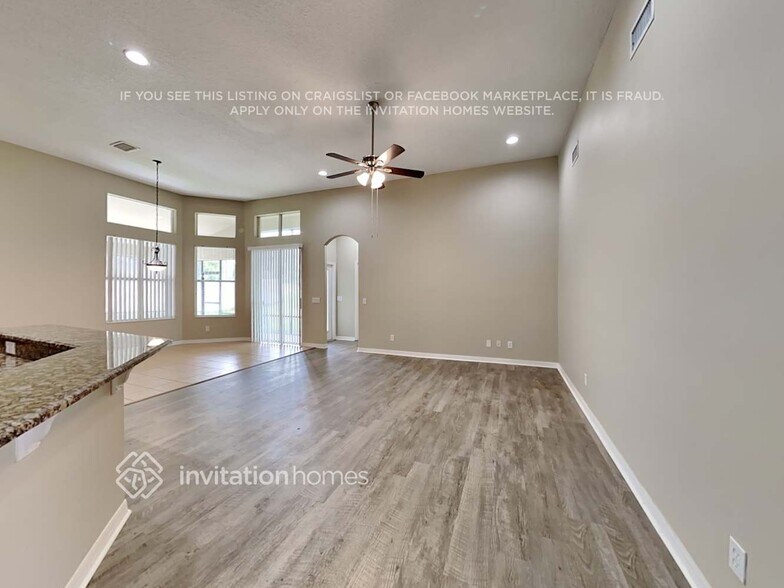 Building Photo - 2306 Fountain Grass Dr