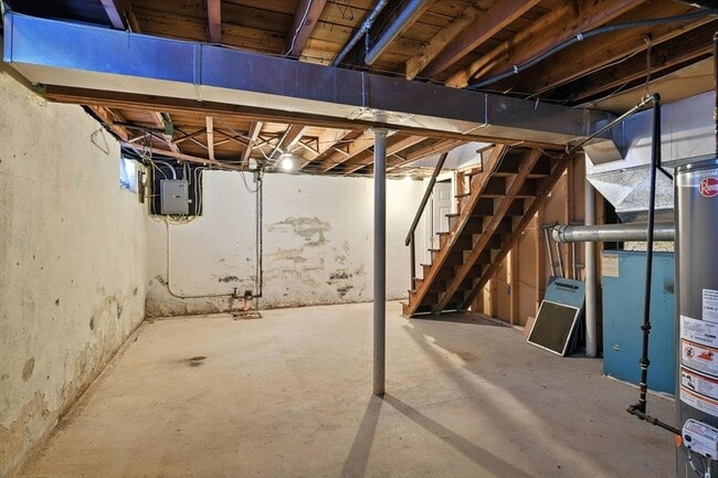 Building Photo - 1118 Boston Rd