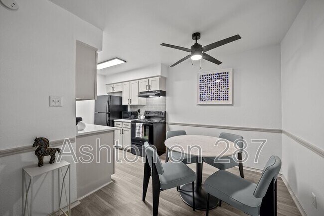 Building Photo - 1301 W Hwy 287 Byp