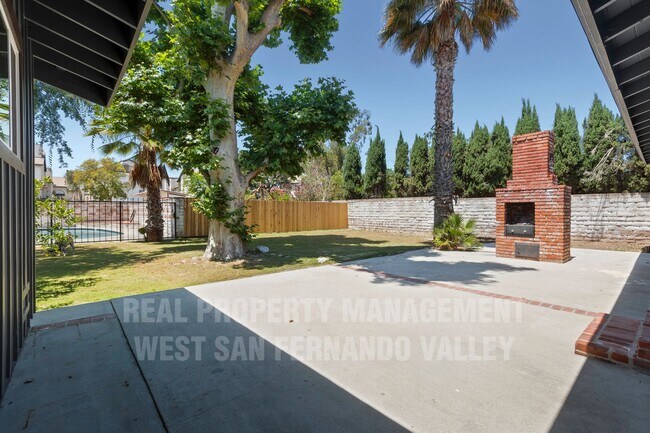 Building Photo - Beautifully Remodeled Single Family Home with Pool