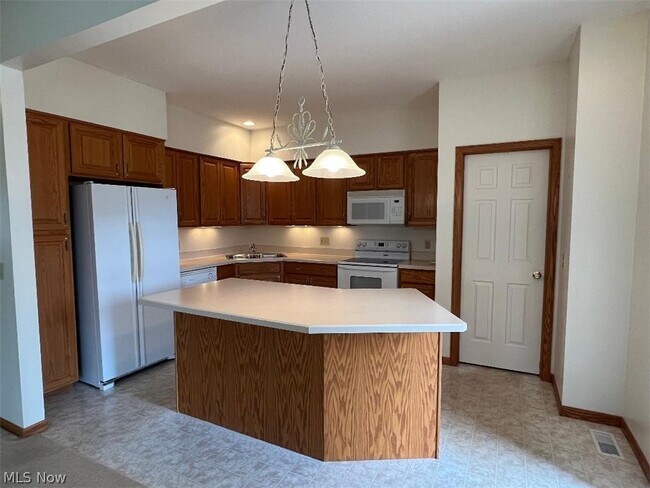 Building Photo - 6456 S Rim Cir