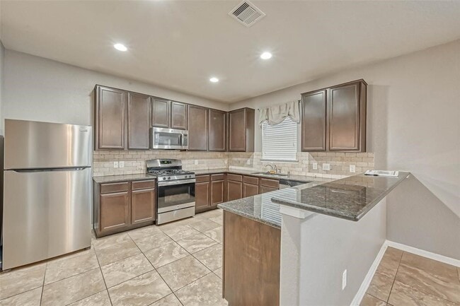 Building Photo - 2561 Magnolia Fair Way