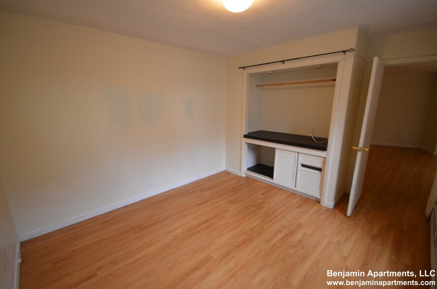 Building Photo - 6 Gerald Rd