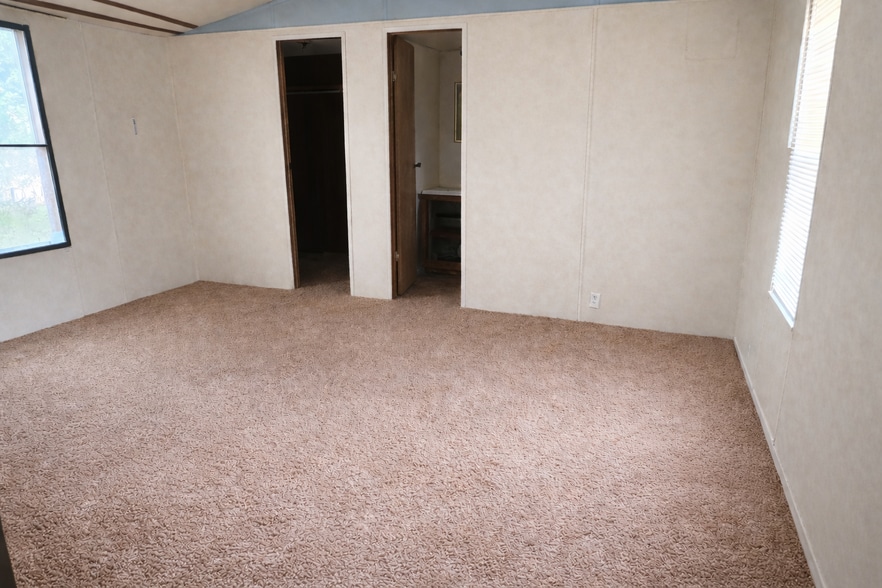 Building Photo - 5501 9th St