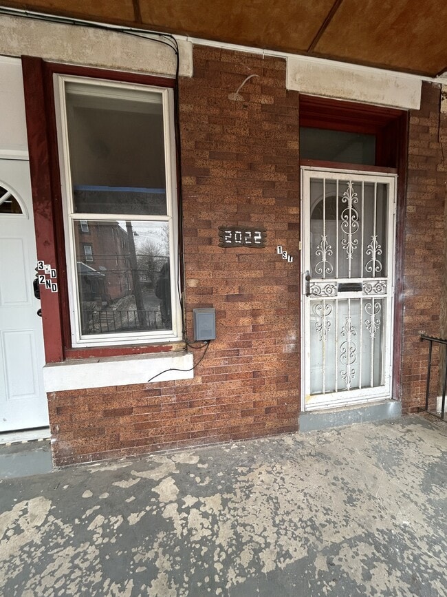 Building Photo - 2022 W Ontario St