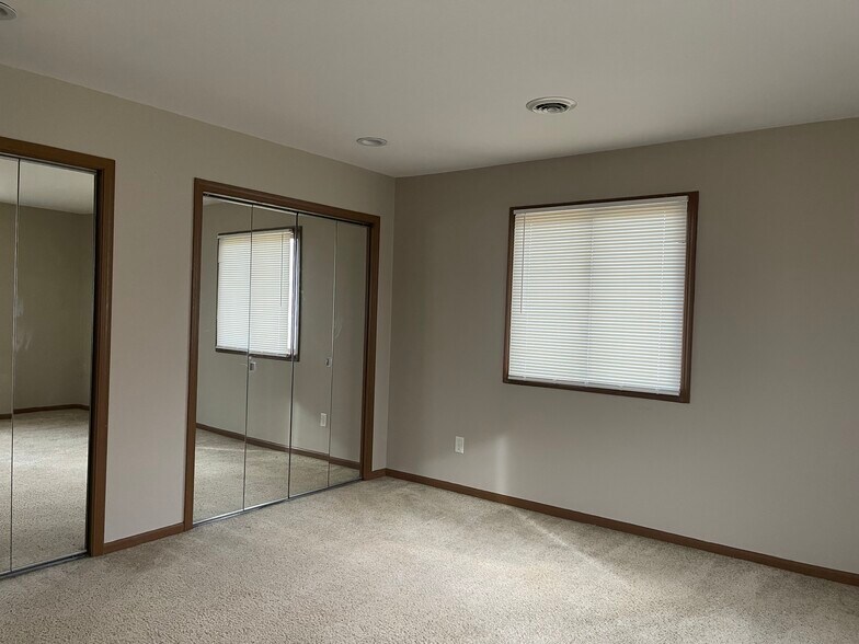 Building Photo - 2109 Porte Deleau Ct