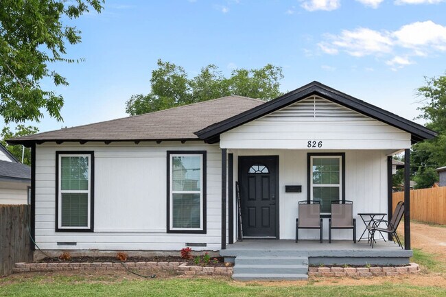 Building Photo - 826 Dalworth St