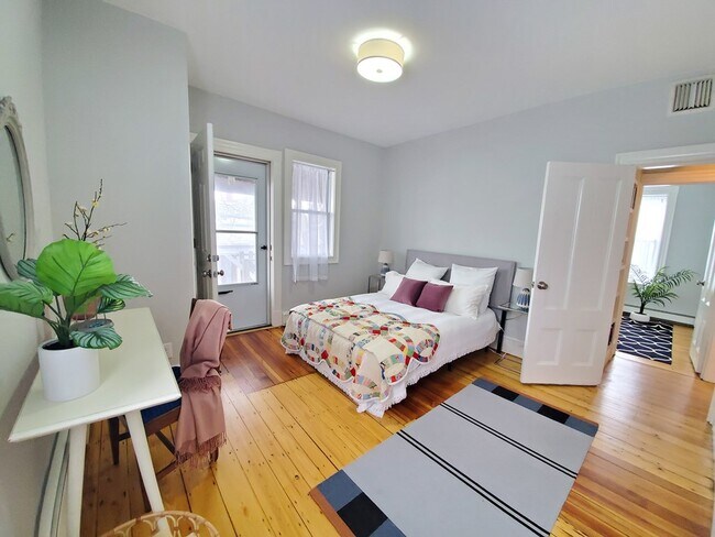 Building Photo - 25 Kensington Ave