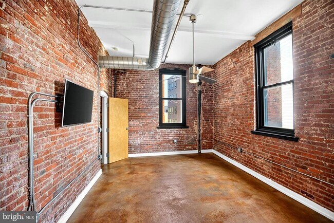 Building Photo - 1147 N 4th St