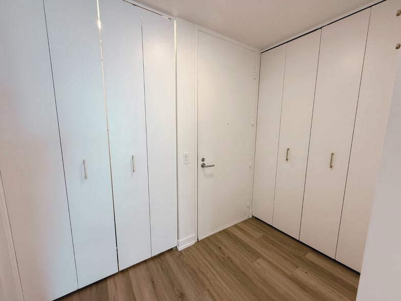 Foyer - 3660 N Lake Shore Dr