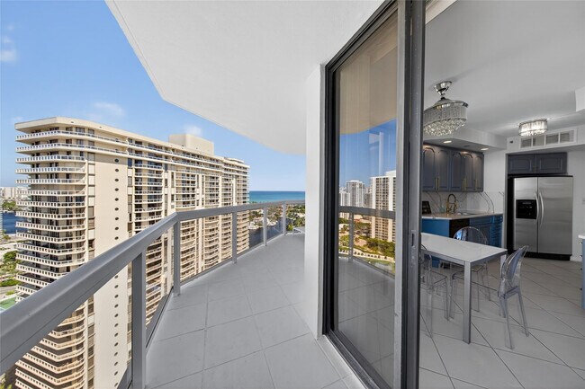 Building Photo - 20185 E Country Club Dr