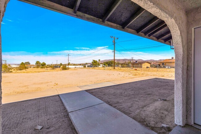 Building Photo - 74077 Cactus Dr