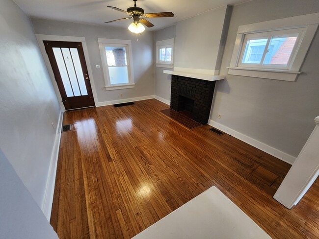 Building Photo - 2316 Rosemont Blvd