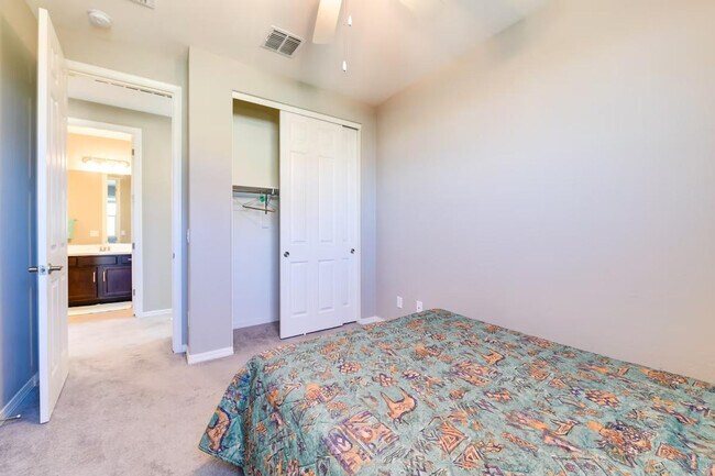 Building Photo - 3959 E Perkinsville St